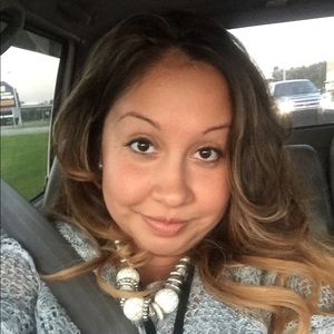 Meet your Posher, Liz